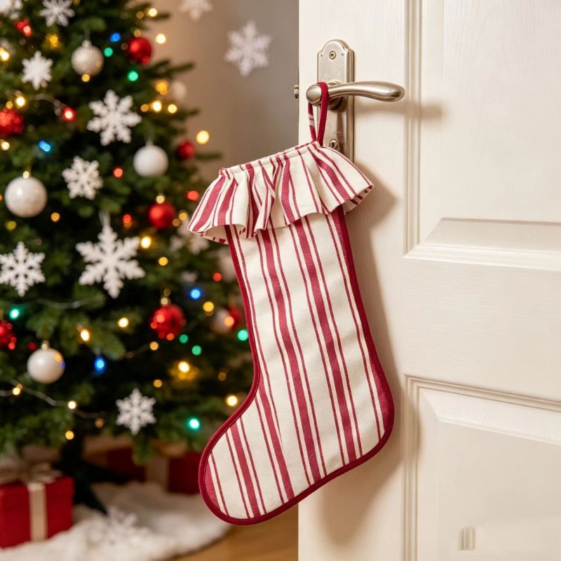 Christmas Stocking Hanging - Giáng Sinh Vớ Váy Lót Họa